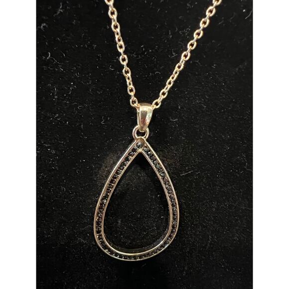 NEW Goldtone Brilliant Prestige Pendant and Tear Drop Pierced Earring Set - Picture 2 of 8